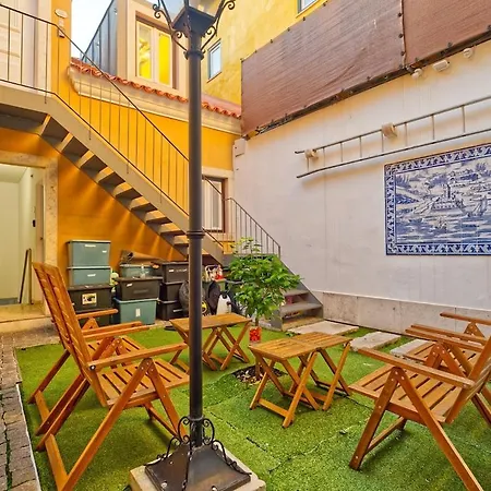 Comfortable Flat In The Center דירה *